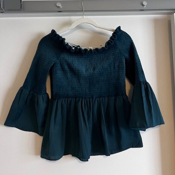 Anthropologie Jane & Delancey Off Shoulder Smocked Velvet size small - Picture 3 of 7
